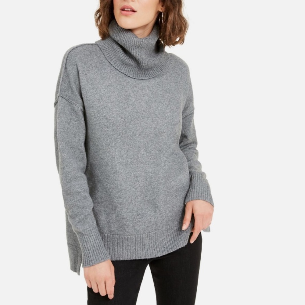 Becca Tilley Bar III Sweater in Gray with stretch